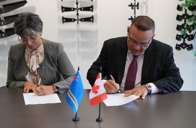 Minister Endy Croes: A FIRMA UN MOU PA PROME BIAHA CU SHERIDAN COLLEGE NA TORONTO, CANADA